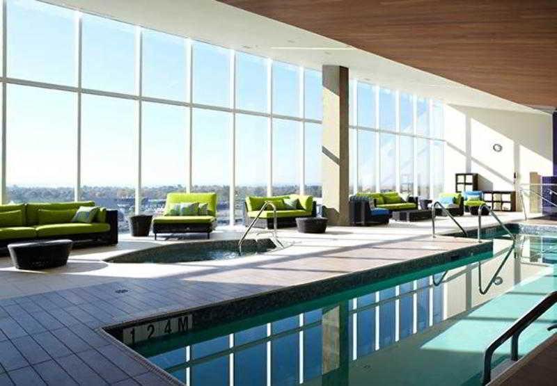 Marriott Montreal Airport In-Terminal Hotel Дорваль Екстер'єр фото