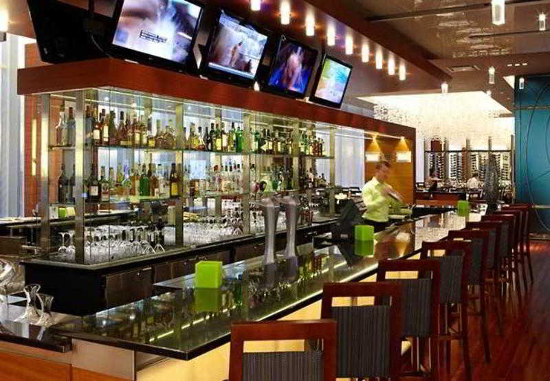 Marriott Montreal Airport In-Terminal Hotel Дорваль Екстер'єр фото